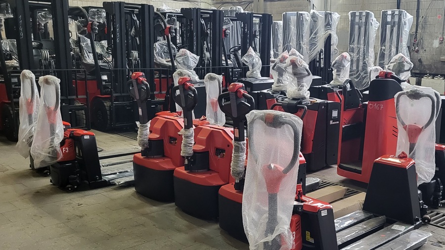 Тест-драйв складской техники на нашем складе в Рубцовске